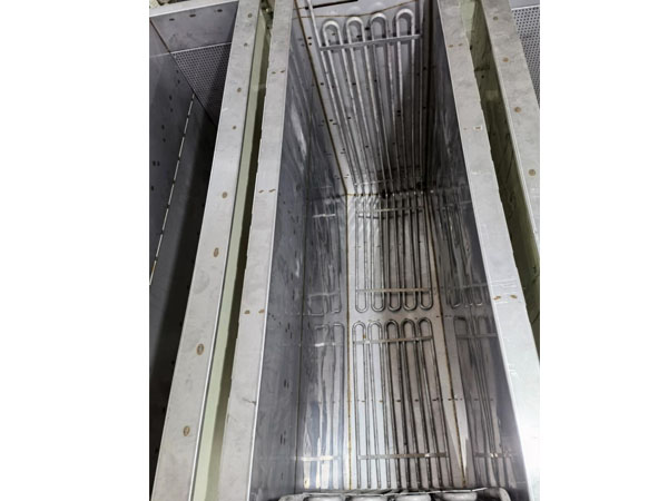 表面处理生产线制作现场