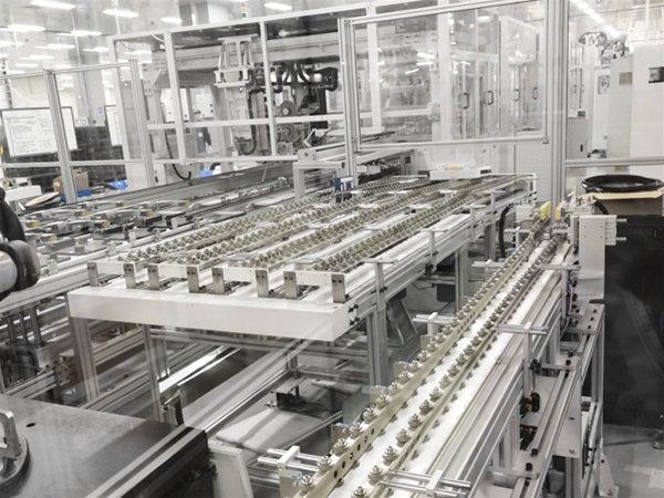 新能源电池电芯贴胶输送线